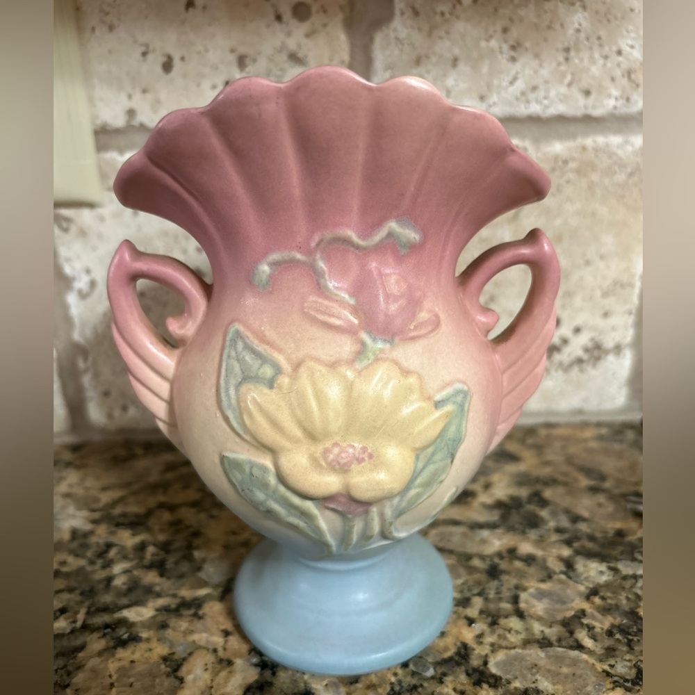Authentic  Beautiful 1930's Hull Art Pottery Swan Handled Vase